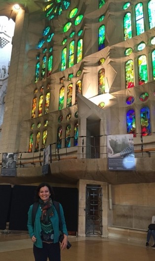 A autora no interior da Sagrada Familia, 2015