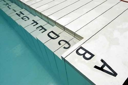 Jorge Macchi, Piscina, 2009