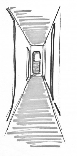 Pasillo de acceso a las habitaciones donde al fondo si nota la ventana en el muro de piedra