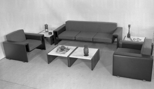 Conjunto de sofá, poltronas e mesas de apoio, Cláudio Araújo, Década de 1960, Móveis Contemporâneos