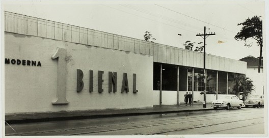 Fachada pavilhão da 1ª Bienal, fotografia datada de 19 de outubro de 1951