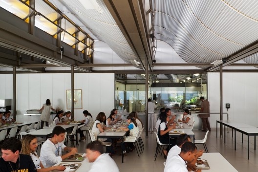 Hospital Sarah Brasília Lago Norte, refeitório de funcionários, Brasília DF, 1996-2003