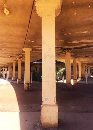 Estação de Aureliano Mourão, conjunto das colunas com cobertura