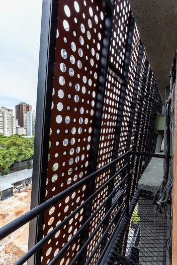 Casamirador Savassi, Belo Horizonte MG Brasil, 2021. Arquitetos Gisele Borges e Ulisses Mikhail Itokawa (autores) / Gisele Borges Arquitetura