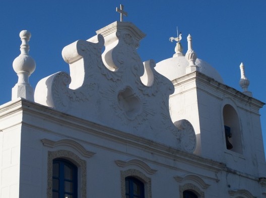 Igreja Nossa Senhora da Conceição, frontão neobarroco, Guarapari
