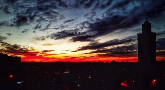 Mesquita Koutoubia na medina de Marrakesh, Marrocos
