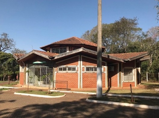 Secretaria Municipal do Meio Ambiente, estilo vernacular, estrutura em madeira, rua Benedito Brambila, Vila Alta, Bosque Municipal, Paranavaí