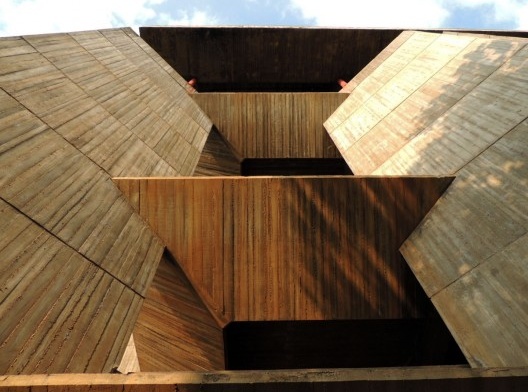 Tribunal de Justiça do Estado do Piauí, arremate construtivo da estrutura e platibanda, Teresina, 1972