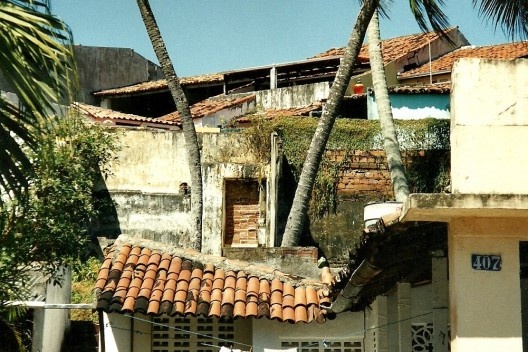 Ocupação aleatória e/ou clandestina em Olinda, 2005.