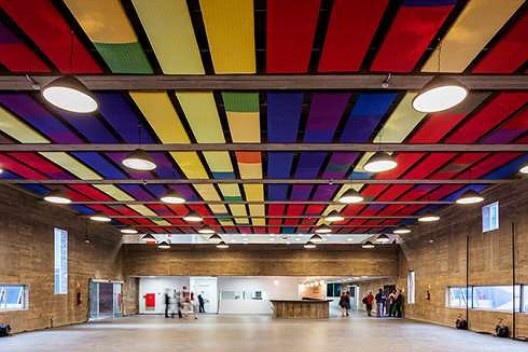 Praça das Artes, acesso Rua Conselheiro Crispiniano, São Paulo. Arquitetos Francisco Fanucci, Marcelo Ferraz e Marcos Cartum Foto Equipe FAU Mackenzie