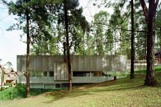 Casa Mariante, Aldeia da Serra, São Paulo. MMBB Arquitetos, 2001-2002