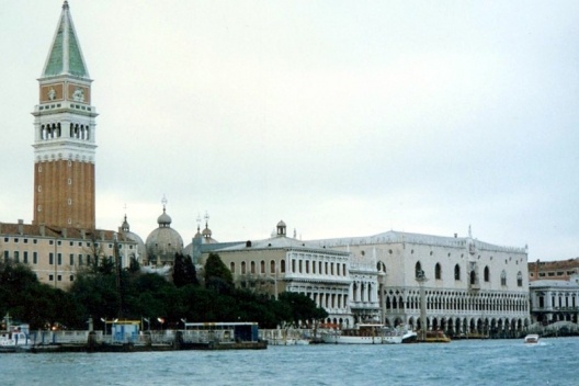 Palácio dos Dodge e Praça São Marco vista da Bacia de São Marco, Veneza