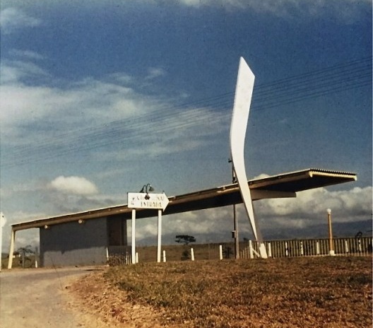 Elementos suprimidos, cobetura e pilone