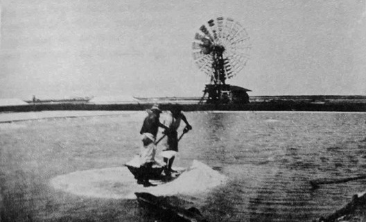 Macau – Salinas, foto e legenda de Mário de Andrade