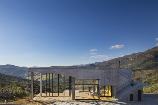 Casa no Cerrado, Moeda MG, 2013-2015. Arquiteto Carlos M Teixeira, Vazio S/A