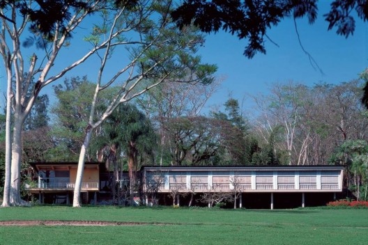 Casa Olivo Gomes, São José dos Campos, SP, 1949. Arquitetos Rino Levi e Roberto de Cerqueira César