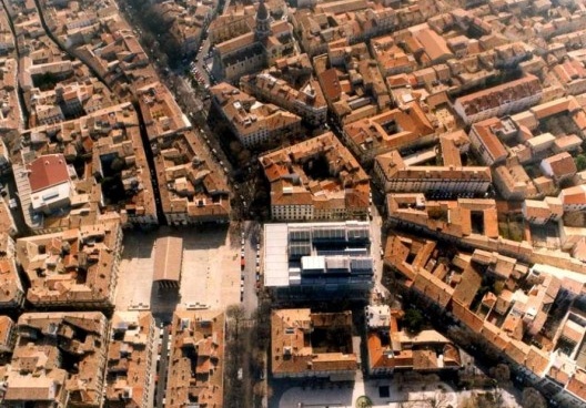 Obra de Norman Foster, Carré d’ Art em Nimes, França (1984-1993)