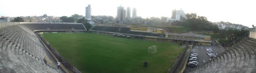 Panorâmica do Estadio antes da reforma.Effect Arquitetura e Gerenciamento de Projetos, Estádio 1º. De Maio, São Bernardo do Campo- SP.