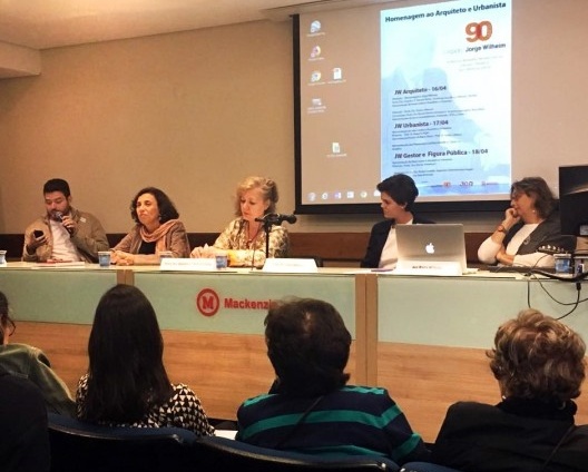 Semana Jorge Wilheim, mesa de abertura com Lucas Dalcim, Angélica Alvim, Eunice Abazcal, Juliana Gilardino e Ana Maria Wilheim