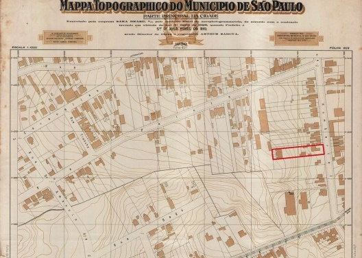 Segmento da folha cadastral 65/1. Em vermelho o imóvel da igreja destacado
