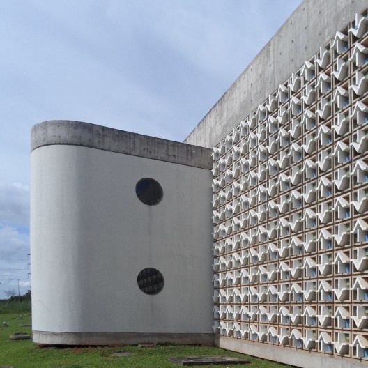 Instituto de Química – IQ, março 2013