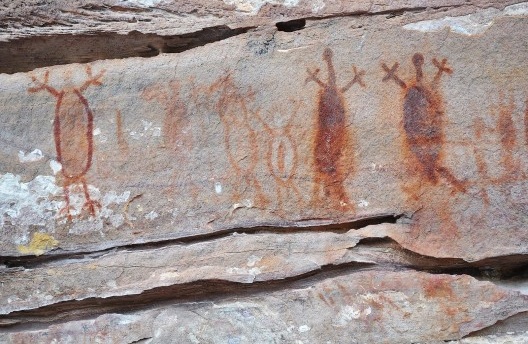 ...desenhada nas pedras. E é isso que você vai ver no segundo capítulo desta fotonovela – que vem aí, em breve!