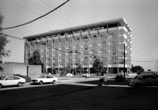 Secretaria Municipal de Obras e Viação – SMOV, Porto Alegre, 1966, arquitetos Moacyr Moojen Marques, João José Vallandro e Léo Ferreira da Silva