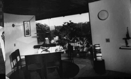 Similitudes entre a Casa-atelier e Casa de Aldeia