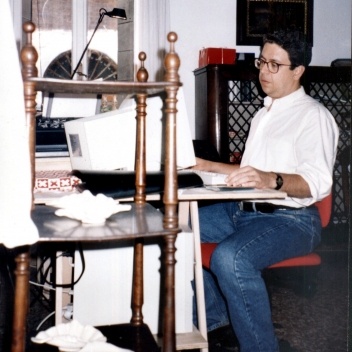 Renato Anelli em seu gabinete de estudo, Veneza, 1994