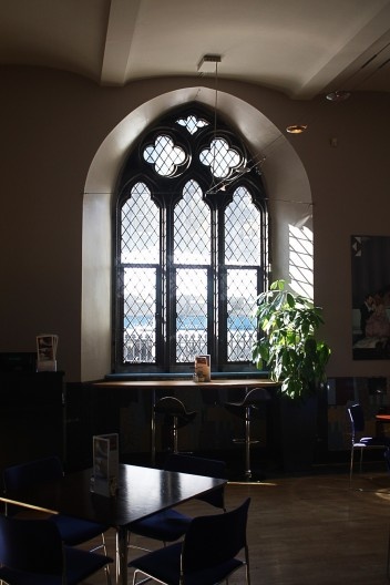 Café no centro de informações do festival, em Edimburgo, Escócia