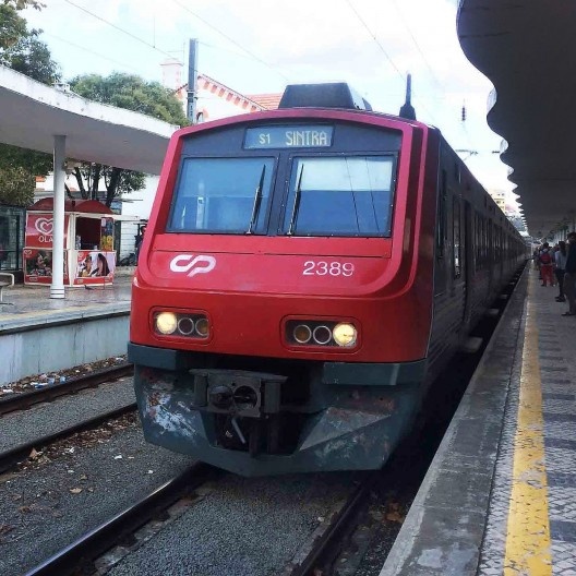 Saída da Estação do Rossio em destino a Sintra