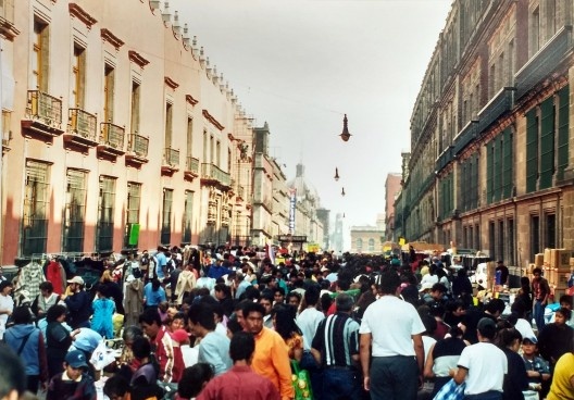 Rua Moneda, centro, Cidade do México, 2003