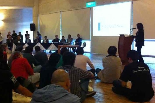 María Elvira Madriñán en la ceremonia de apertura del SAL, Biblioteca Virgilio Barco