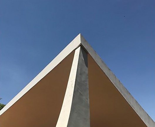 Igreja Nossa Senhora de Fátima, pilar posterior, 1958, Brasília DF. Arquiteto Oscar Niemeyer