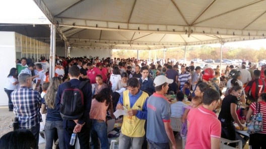 Imagens do “stand” de vendas dos loteamentos em Luzimangues