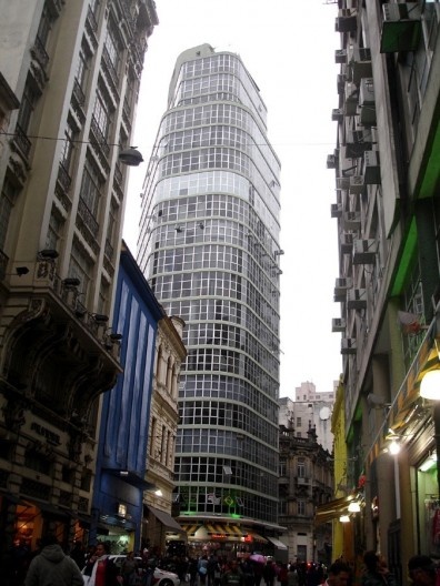 Edifício Triângulo, São Paulo. Arquiteto Oscar Niemeyer, 1953