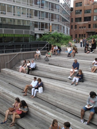 High Line. O pequeno “teatro” urbano, para olhar as ruas da cidade