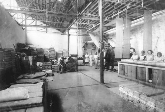 Interior da Sala de Pano da Companhia Industrial Ouropretana (Fábrica de Tecidos), Ouro Preto MG, s/d