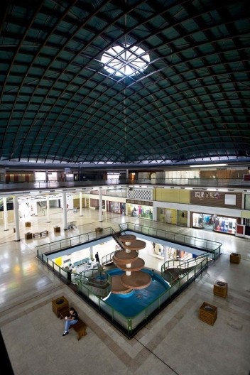 Cúpula projetada por Carlos Lemos para a antiga Rodoviária da Luz, centro de São Paulo