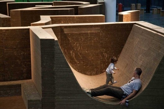 “O outro, o mesmo”, terreiro da 29ª Bienal de Arte de São Paulo, 2011. Arquiteto Carlos Teixeira