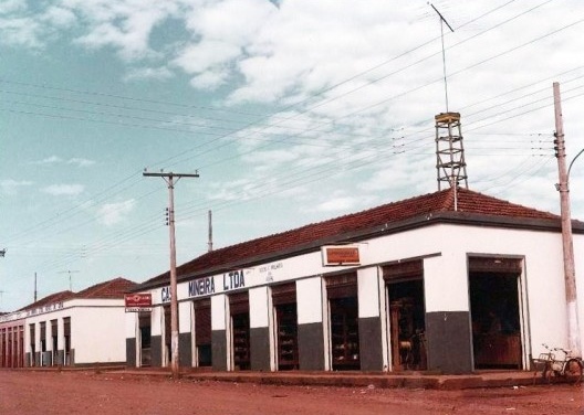 Primeiras edificações comerciais de Angélica MS, 1959