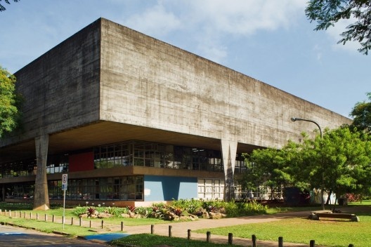 Vilanova Artigas e Cascaldi, FAU USP, SP, 1961.