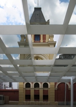 Museu da Língua Portuguesa na antiga Estação da Luz. Projeto de reciclagem dos arquitetos Paulo Mendes da Rocha e Pedro Mendes da Rocha