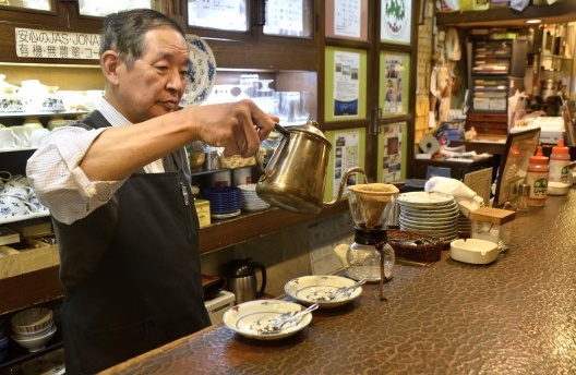 Coffee Shop tradicional, coador de pano, melhor café da viagem, Kyoto