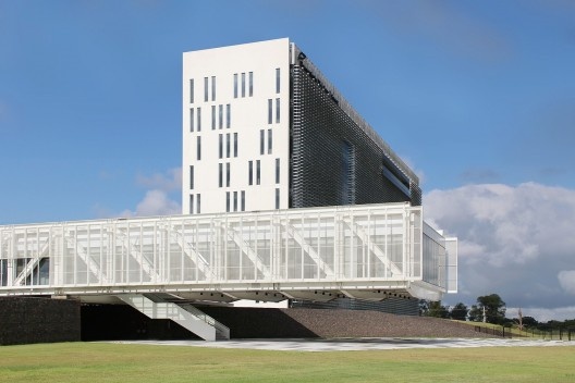 Fecomércio, Sesc e Senac do Rio Grande do Sul, Porto Alegre RS, 2020. Arquitetos Dario Corrêa Durce, Emerson Vidigal, Eron Costin, Fabio Henrique Faria e João Gabriel Rosa (autores) / Estúdio 41