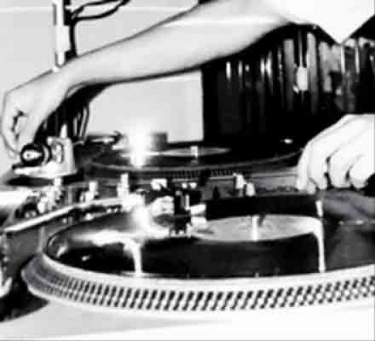 Xis, SNJ, Z’África Brasil, Lurdez da Luz, Rashid, Dexter e Thaide em apresentação no Theatro Municipal