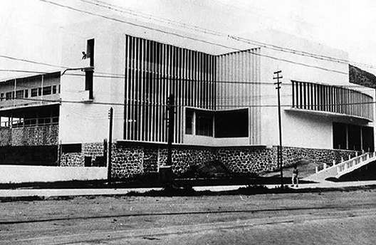 Escola Estadual, fachada principal, 1954