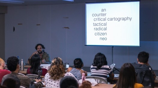 O primeiro dia de curso, com aula teórica e apresentação dos trabalhos dos alunos
