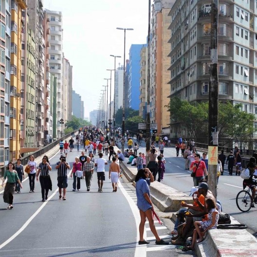 Minhocão no domingo