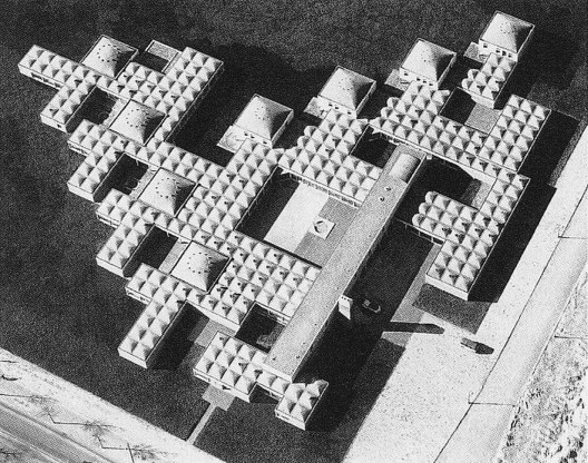 Foto aérea do Orfanato de Amsterdam (1958-60)